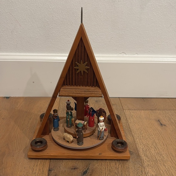 Vintage Pyramid Made in German Democratic Republic Wood Nativity Scene - Picture 13 of 13